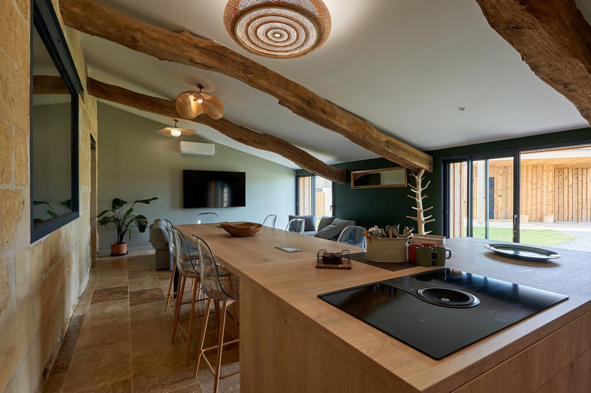Bed and Breakfast Le Repaire Lagardere Lussac  Экстерьер фото