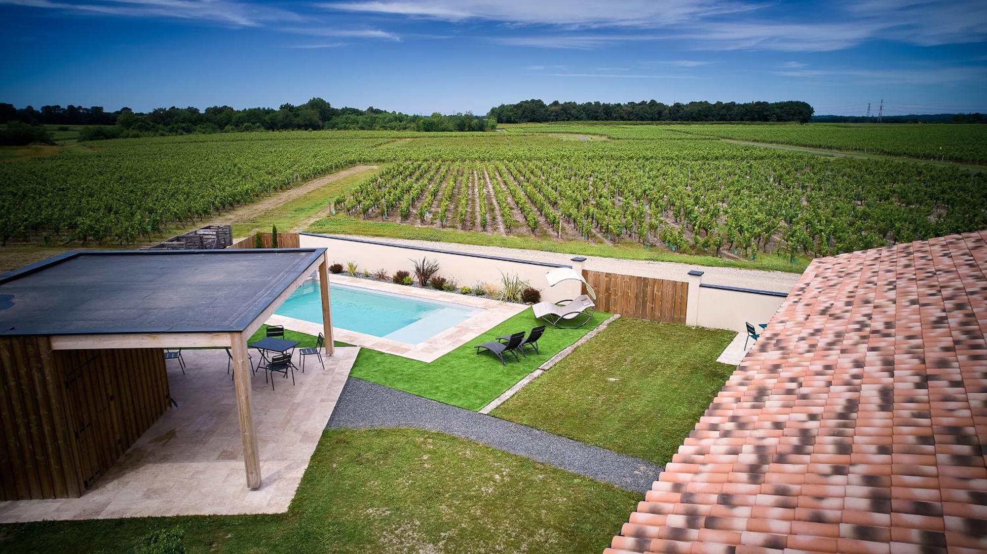 Bed and Breakfast Le Repaire Lagardere Lussac  Экстерьер фото