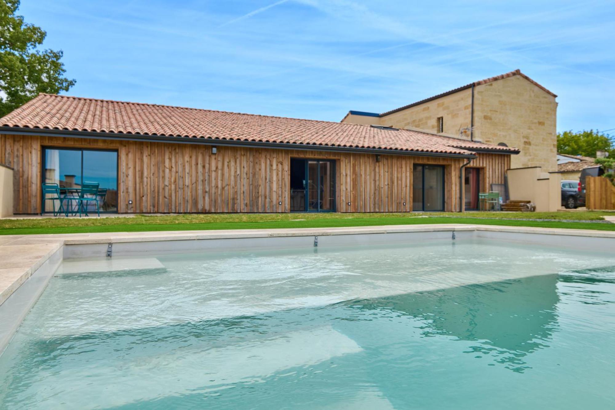 Bed and Breakfast Le Repaire Lagardere Lussac  Экстерьер фото