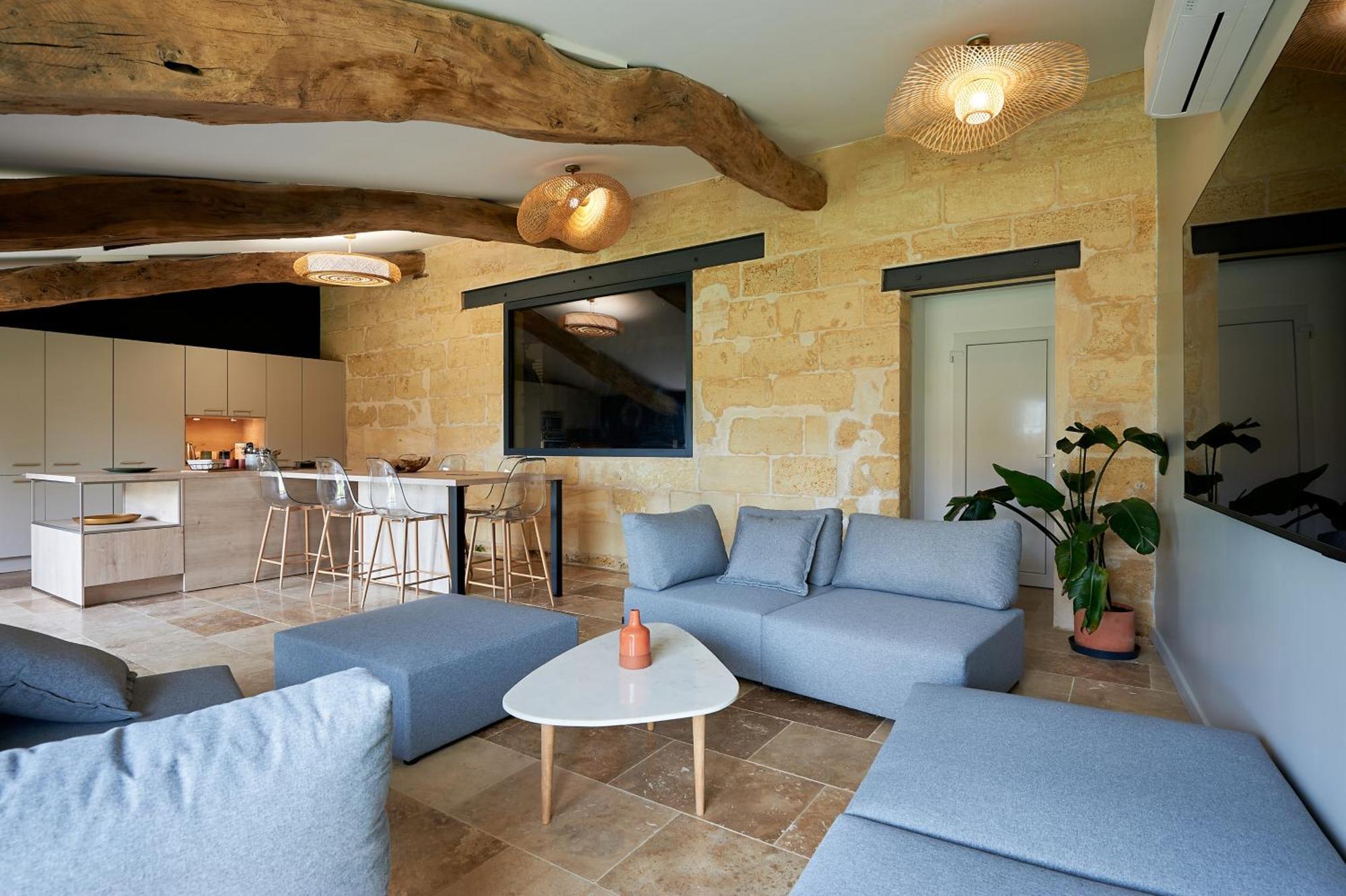 Bed and Breakfast Le Repaire Lagardere Lussac  Экстерьер фото