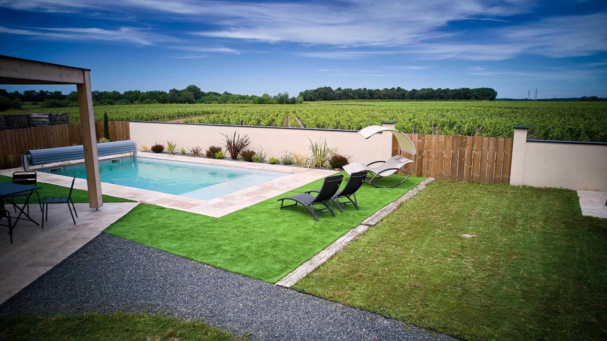 Bed and Breakfast Le Repaire Lagardere Lussac  Экстерьер фото